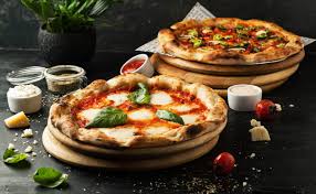 restaurant pizza